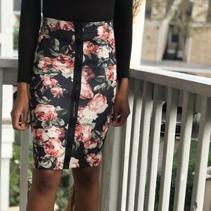 H&M Floral Front Zipper Pencil Skirt